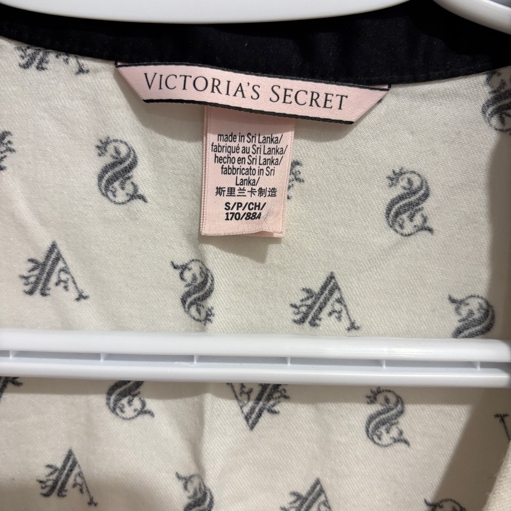 Victoria's Secret Monogrammed Black and White Sleep Shirt Flannel - Picture 5 of 5